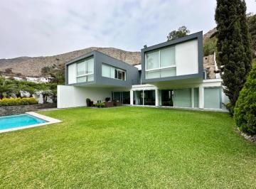 Casa · 741m² · 5 Dormitorios · 4 Estacionamientos · Venta Espectacular Residencia La Planicie, La Molina