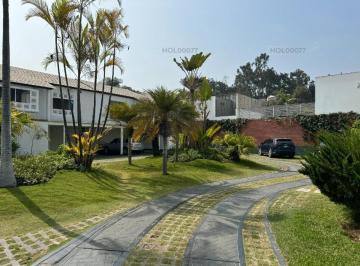 Casa · 260m² · 4 Dormitorios · 2 Estacionamientos · Venta Hermosa Casa en Condominio Urb. Los Granados de Monterrico. Surco