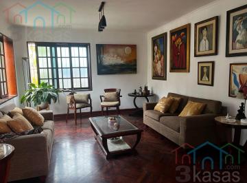 Casa · 198m² · 4 Dormitorios · 2 Estacionamientos · Casa en Venta en Magdalena Jirón Maria Parado de Bellido N° 205