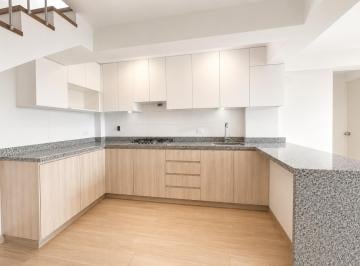 Departamento de 3 habitaciones, Lima · Vendo Dúplex con Terraza + Cochera en San Miguel