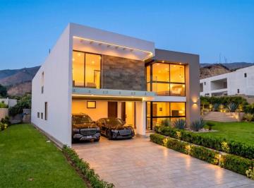 Casa de 4 habitaciones, Lima · Estrena La Casa de Tus Sueños en El Condominio Más Seguro de La Planicie (Primera Etapa)
