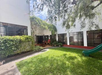 Casa · 601m² · 9 Dormitorios · 3 Estacionamientos · Exclusiva Casa en San Isidro - Zona del Golf