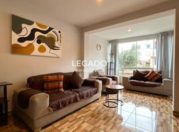 Casa · 239m² · 8 Dormitorios · 1 Estacionamiento · Casa en Santiago de Surco