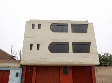 Casa de 8 habitaciones, Lima · Vendo Amplia Casa de 3 Pisos de 428 m² en Puente Piedra