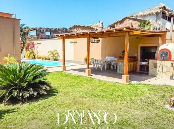 Casa · 100m² · 4 Dormitorios · 3 Estacionamientos · Casa en Venta en Primera Fila - Los Organos