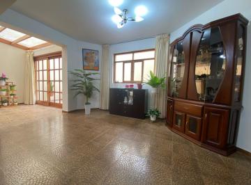 Casa · 275m² · 5 Dormitorios · 2 Estacionamientos · Vendo Casa Familiar con Bello Jardín y Terraza en Chorrillos
