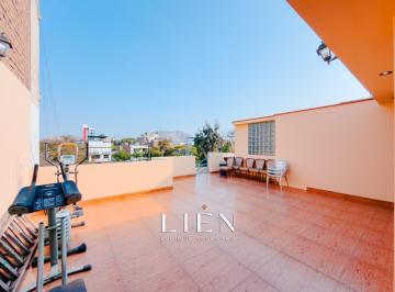 Departamento · 204m² · 4 Dormitorios · Con Iluminación Natural y Rápida Salida a Principales Avs
