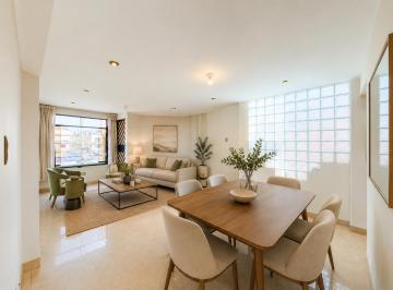 Departamento · 204m² · 4 Dormitorios · Con Iluminación Natural y Rápida Salida a Principales Avs