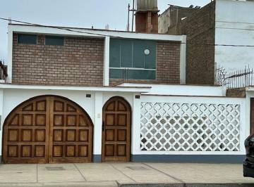 Casa de playa de 5 habitaciones, Lima · Venta de Casa con Piscina en San Bartolo, o Como Terreno