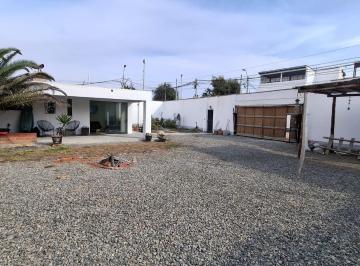Terreno / Lote · 90m² · 1 Dormitorio · Amplio Terreno con Casa Tipo Bungalow en Esquina – Playa Los Pulpos, Lurín