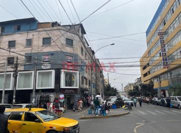 Local comercial · 50m² · 2 Dormitorios · Vendo Ambiente Versatil en El Corazon de Gamarra