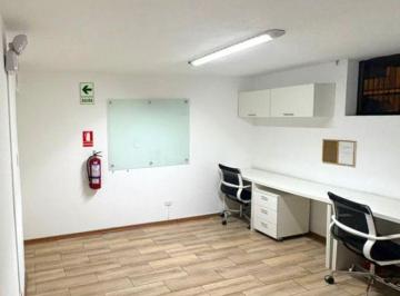 Oficina comercial , Lima · Vendo Oficina Primer Piso, Vista Exterior a Dos Cuadras de Pedro Venturo - Surco!