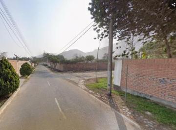 Terreno / Lote · 216m² · 4 Dormitorios · Casa Moderna con Piscina y Gran Terreno en Venta 2188 m² – Cieneguilla. Paralela a Nueva Toledo.