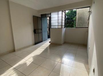 Departamento de 3 habitaciones, Lima · Por Donofrio Frente a Parque //centrirtodepto Acogedor