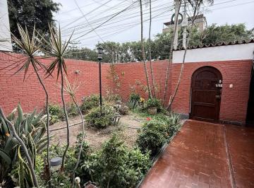 Casa de 4 habitaciones, Lima · Linda Casa en Venta en Av La Merced!