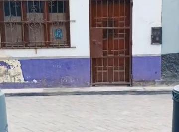Casa · 75m² · Vendo Casa Como Terreno en Av Buenos Aires