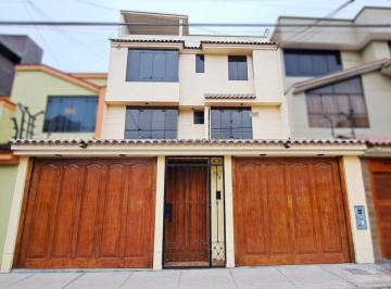 Casa de 6 habitaciones, Lima · Se Alquila Amplia y Hermosa Casa, 3 Pisos Más Azotea en Santiago de Surco