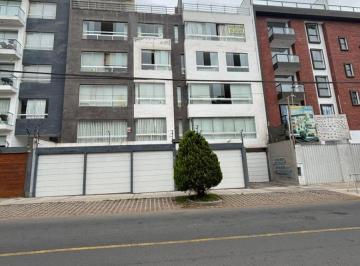 Departamento de 1 habitación, Lima · Venta de Departamento en Santiago de Suro de 90 m² con Cochera