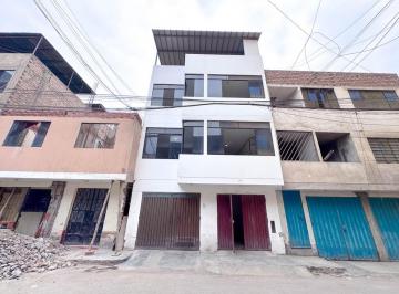 Casa de 5 habitaciones, Lima · Casa en Venta de 3 Pisos + Azotea en San Juan de Lurigancho – 90 m² de Terreno