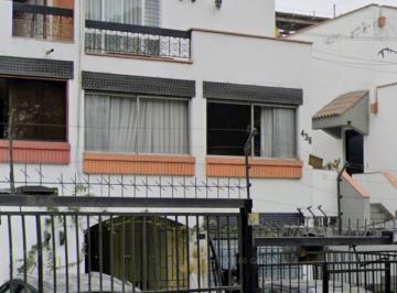 Dpto. · Amplio Dpto. Triplex en San Borja