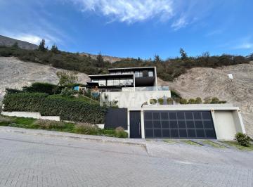 Casa · 569m² · 4 Dormitorios · Casa Privilegiada Para Vivir o Invertir | Cerca a La Plaza de Armas | Cieneguilla