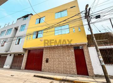 Local comercial · 304m² · 10 Dormitorios · 6 Estacionamientos · Edificio en Venta – Urb. Horacio Zeballos Gámez, Puente Piedra