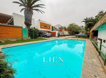 Casa · 662m² · 3 Dormitorios · 3 Estacionamientos · A Pasos del Cc La Planicie - Casa en Condominio Privado
