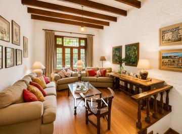 Casa · 662m² · 3 Dormitorios · 3 Estacionamientos · Al Costado del Golf La Planicie - Casa en Condominio Privado