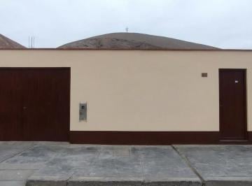 Casa · 336m² · 5 Dormitorios · 2 Estacionamientos · Vendo Casa Chilca 360 m² Cerca a La Playa