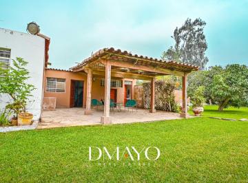 Casa · 2600m² · 3 Dormitorios · Casa en Cieneguilla de 2,600 m², Área Construida de 3 Dorm. / 2 Baños / Amplio Jardín