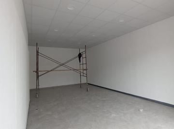 Local comercial · 40m² · Alquiler de Tienda Zona Altamente Comercial - Outlet - Vulcano - Ate