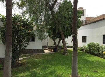 Casa · 592m² · 3 Dormitorios · 3 Estacionamientos · Casa en Chaclacayo