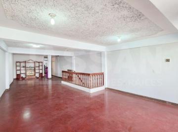 Casa de 4 habitaciones, Trujillo · Casa con Local Comercial en El Porvenir – 345 m² – Uso Mixto