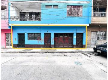 Departamento · 240m² · 6 Dormitorios · 1 Estacionamiento · Casa de 4 Piso en San Martin de Porres