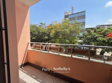 Casa · 323m² · 5 Dormitorios · 1 Estacionamiento · Casa Amplia en Zona Estratégica de Piura – Ideal Para Vivienda o Negocio