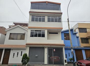 Casa · 292m² · 7 Dormitorios · 1 Estacionamiento · Venta Casa 4 Pisos A. C. 292.71 m² Urb. Honor y Lealtad Surco