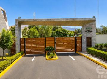 INGRESO AL CONDOMINIO · Terreno en Cañete