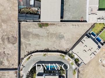 Terreno / Lote · 809m² · 2 Estacionamientos · Terreno en La Molina
