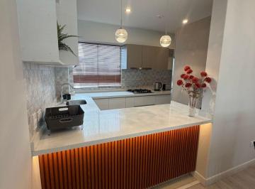 Departamento de 3 habitaciones, Arequipa · Vive Frente a Parque, Dentro de Una Urbanización Privada en Cayma