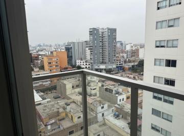 Departamento de 4 habitaciones, Lima · Departamento Muy Bien Ubicado, Luz Natural, Seguridad Las 24 Horas