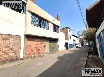 Local comercial · 73m² · 2 Dormitorios · Local Industrial en Venta Independencia