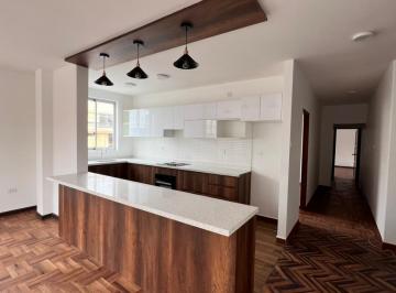 Departamento · 172m² · 4 Dormitorios · Amplio Departamento en Venta, Santa Catalina, La Victoria