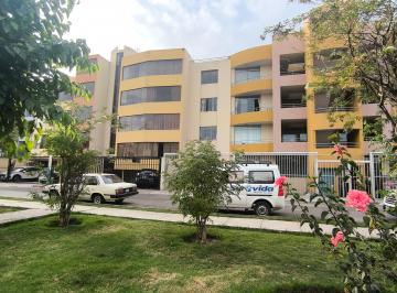 Departamento de 3 habitaciones, Arequipa · Lindo Dpmto 3dorm, 122 m². Fte. a Parque