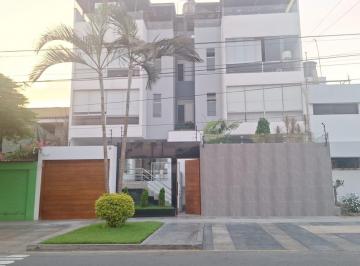 Departamento · 196m² · 4 Dormitorios · 2 Estacionamientos · Venta de Departamento Duplex en San Borja Cerca a Javier Prado