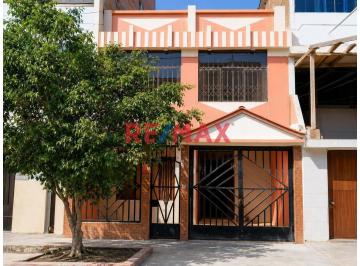 Casa · 184m² · 5 Dormitorios · Casa en Venta en Urb. Latina, chiclayo.(C. Rivera)
