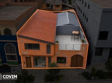 Casa · 241m² · Casa Como Terreno en Venta en Puno