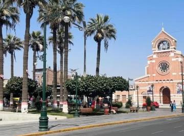 Terreno / Lote · 43000m² · Terreno en Chincha 43000 M&sup2;! Venta en Excelente Ubicación, Entrada de La Panamericana Sur!