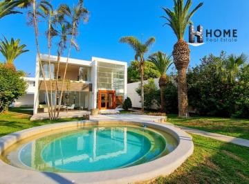 Casa · 1317m² · 5 Dormitorios · Casa de Lujo en La Encantada de Villa – Venta Oportunidad Exclusiva - 1,317 m² - Piscina y Jardín!
