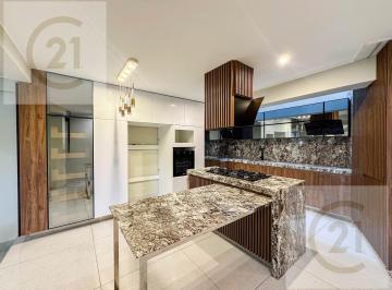 Casa · 400m² · 5 Dormitorios · 3 Estacionamientos · Venta de Casa de 4 Pisos en Urb. Matellini - Chorrillos