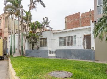Local comercial · 122m² · Local Comercial en Alquiler, Frente Al Club Regatas Lima, Chorrillos